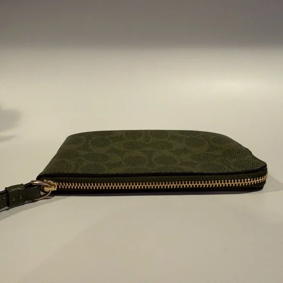 Coach Corner Zip Wristlet In Signature Canvas - Olive - Picture 4 of 10